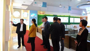 辽宁省畜牧兽医局敖凤玲局长一行来j9国际集团养鸡公司考察